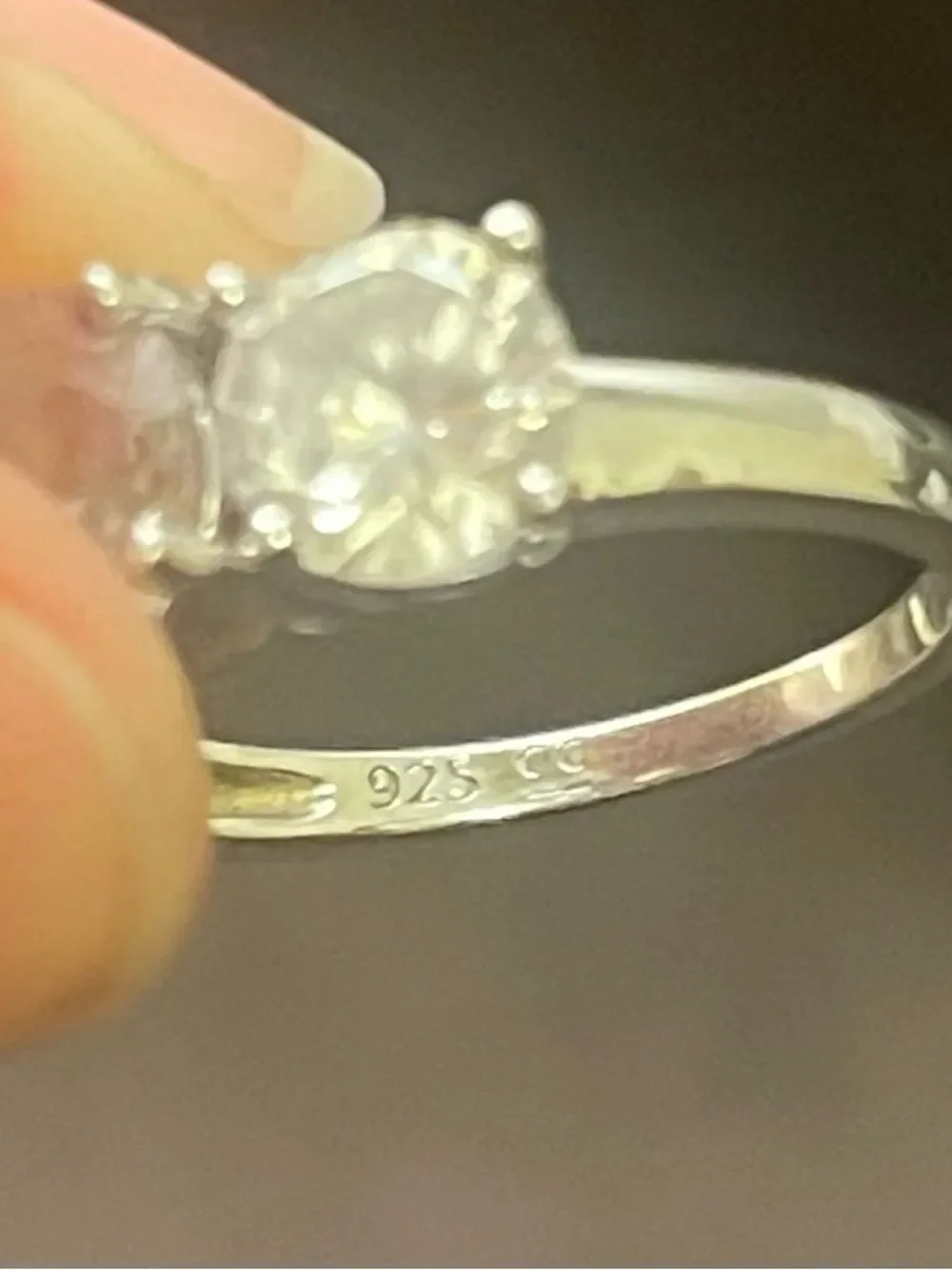Size 7 - Classic Three-Stone Clear Crystal Ring - Silver